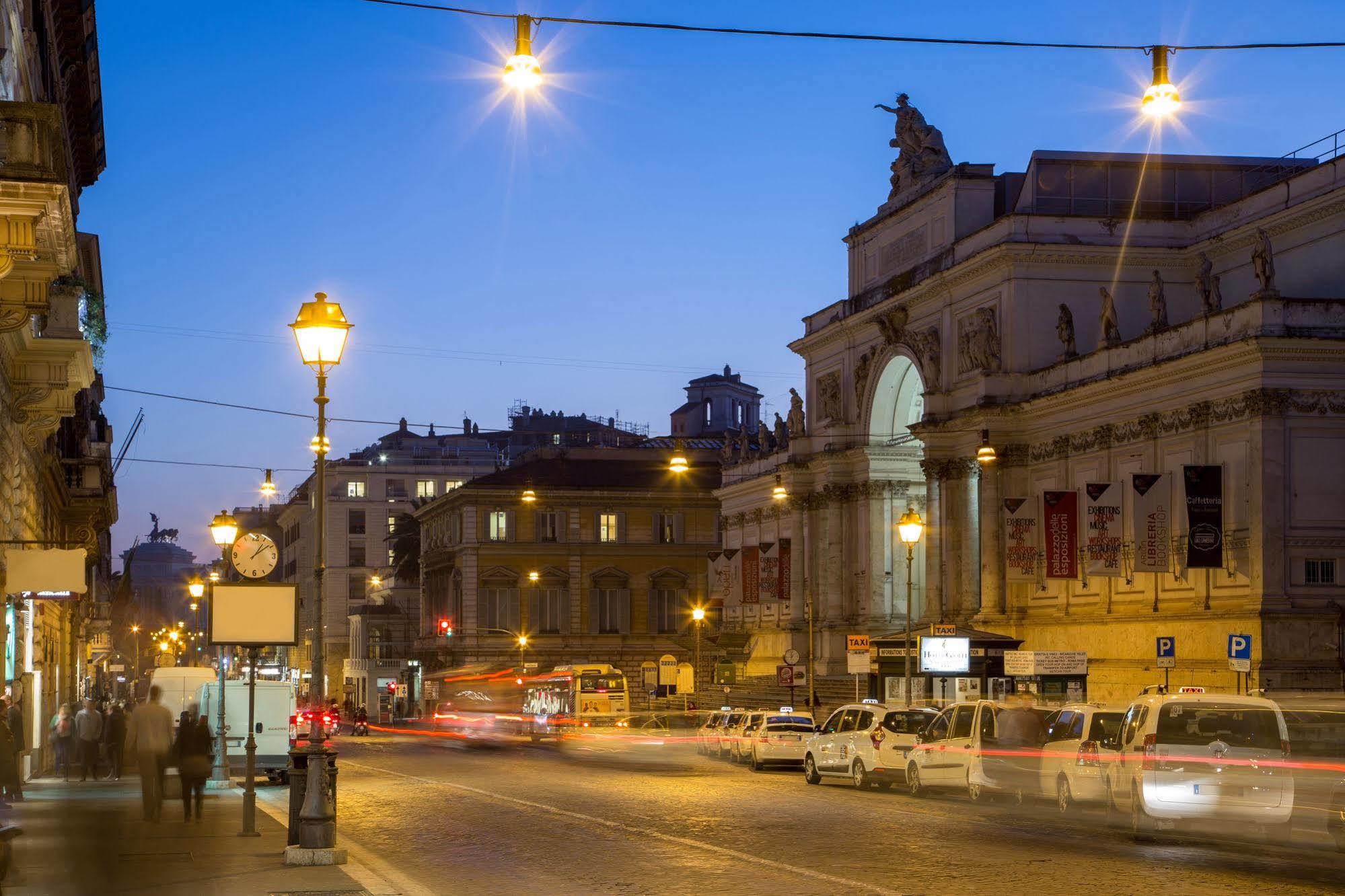 Roman Central House Екстер'єр фото